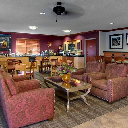 Baymont By Wyndham Golden/Red Rocks Hotel Лейкуд Екстериор снимка