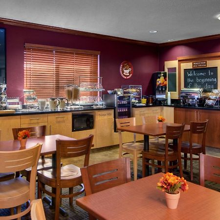 Baymont By Wyndham Golden/Red Rocks Hotel Лейкуд Екстериор снимка