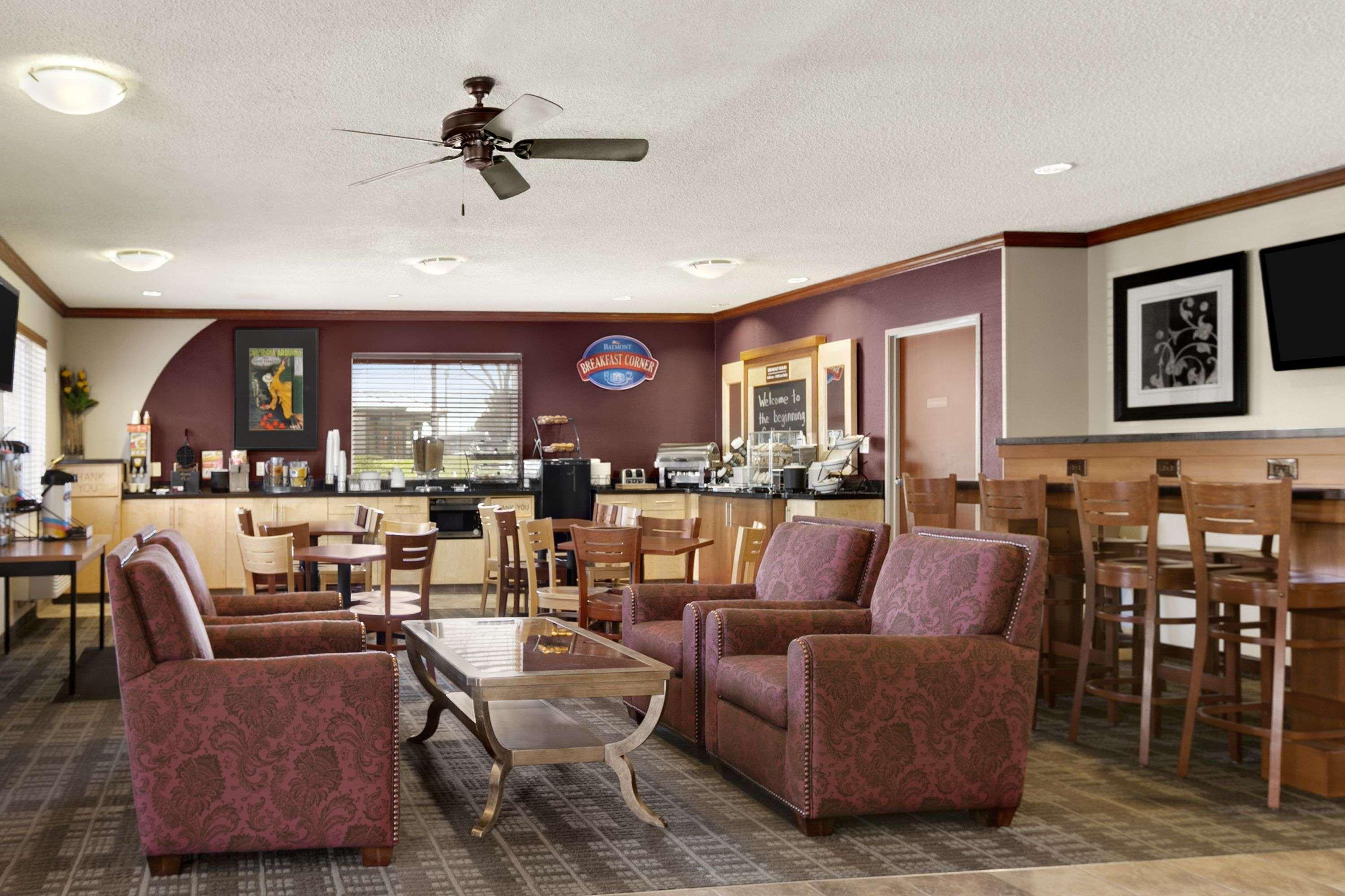 Baymont By Wyndham Golden/Red Rocks Hotel Лейкуд Екстериор снимка
