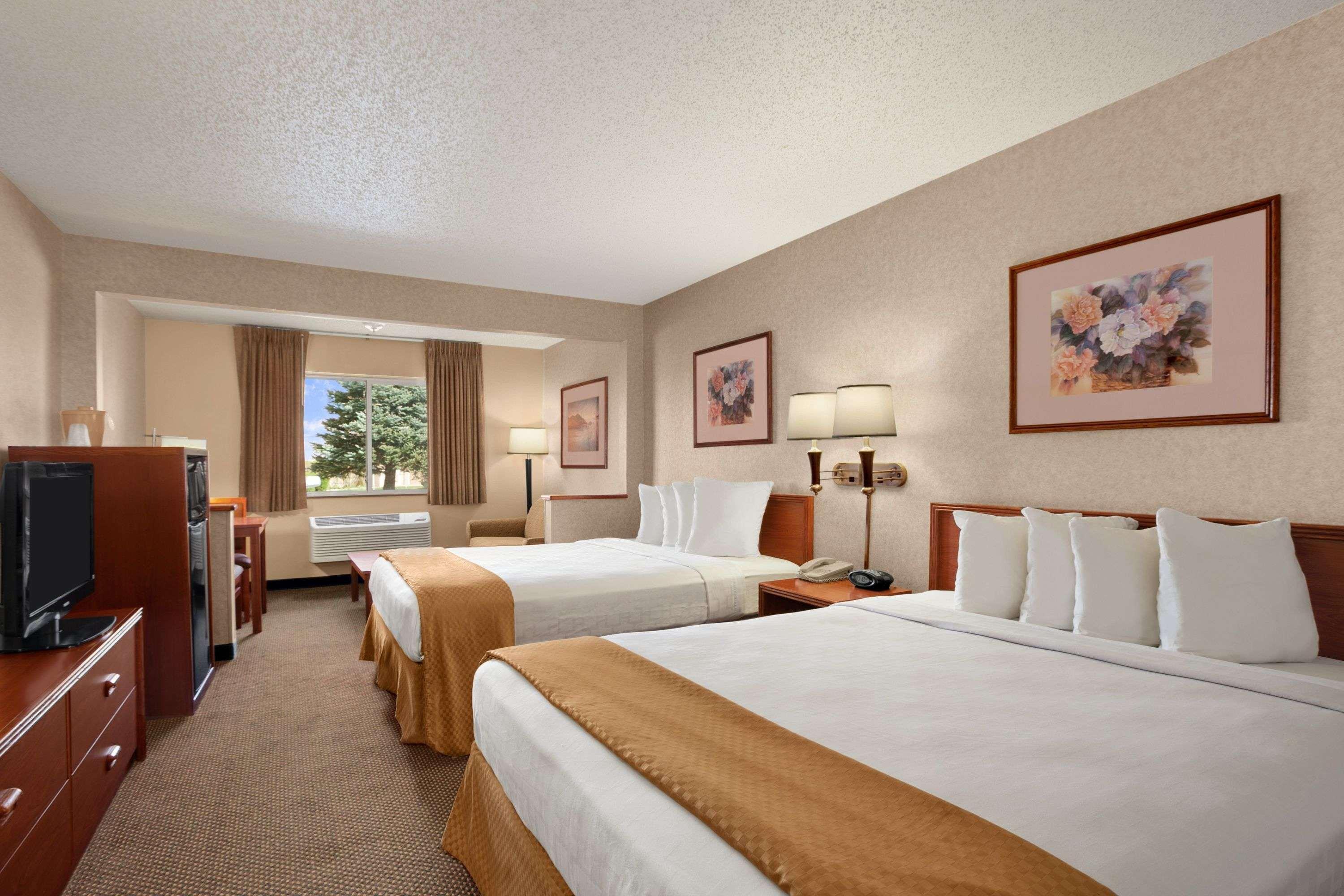 Baymont By Wyndham Golden/Red Rocks Hotel Лейкуд Екстериор снимка