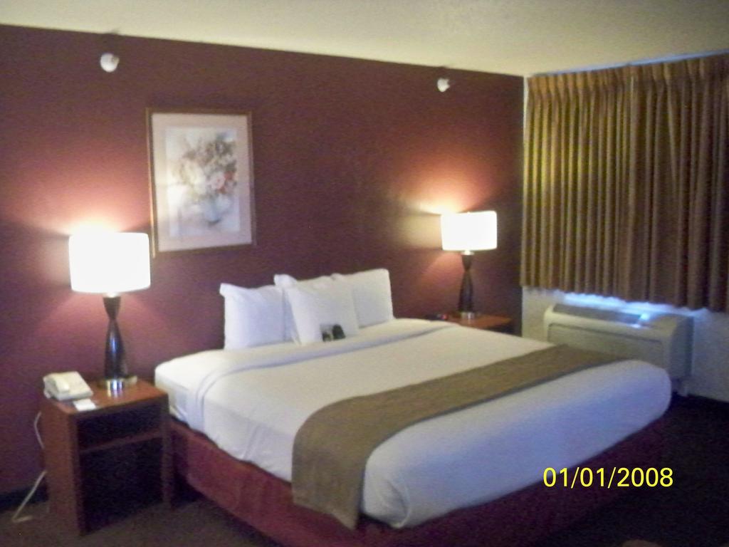 Baymont By Wyndham Golden/Red Rocks Hotel Лейкуд Екстериор снимка